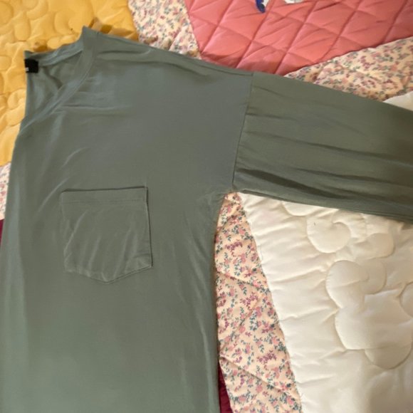 Lk New~.Rae Mode Basic Long Sleeve Top with Pocket ~Sm - Picture 6 of 10